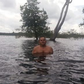 FabioCaval77102's profile picture. Sou alguém querendo ser alguém mas diferente de alguém