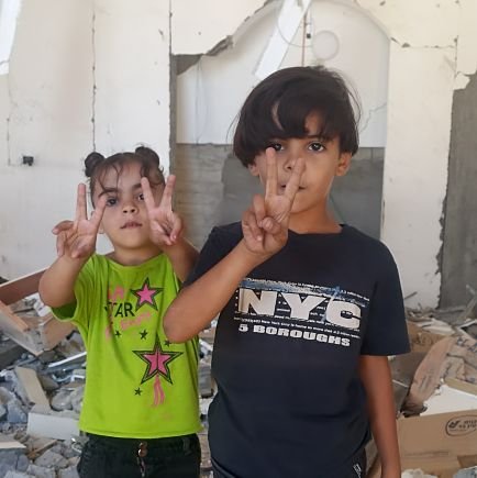 A Palestinian family from Gaza is looking for help to avoid famine In light of the genocide war ✌🇵🇸😥🙏
https://t.co/jTklhG2W8k