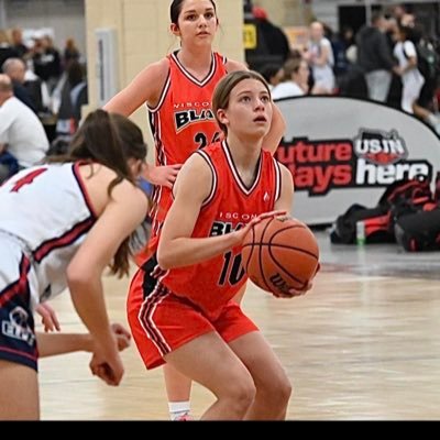 AllieVanVo1993's profile picture. 