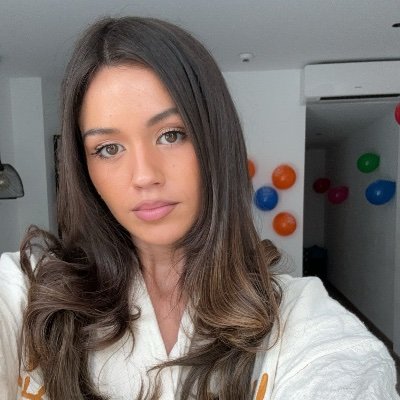23💓