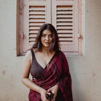 Unknown स्त्री ✍️ (@rani_love_wali) 's Twitter Profile