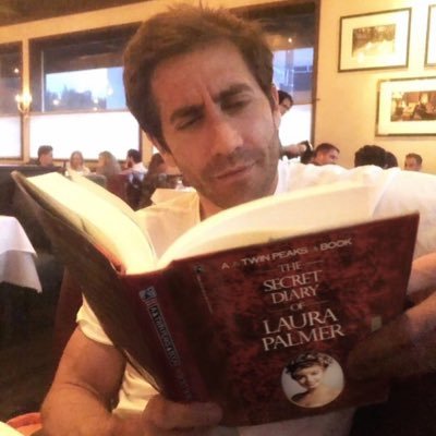 batnullos's profile picture. #VforVictory