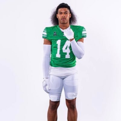 4⭐️ .God first 23 Northshore HighSchool. Honor roll student 1x State champ. Db @meangreenfb