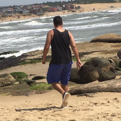 Estudiante administración de empresas - Hincha de Defensor Sporting - Ex , actual , y futuro jugador de Basket 🏀 -