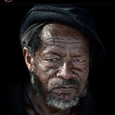 gunlerimburda's profile picture. #آذربایجان #آنا_دیلی #تراختور