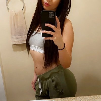 Let’s talk on my 🌶️ page. Make me take it all off for you and show you what you really want to see 😈