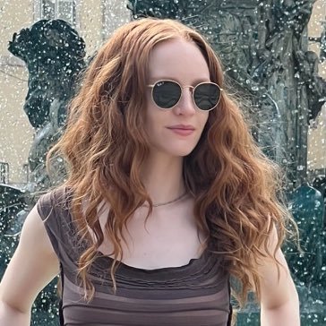 Julia_DeAngelo's profile picture. https://t.co/I4tJpHBttF,  rt/likes ≠ endorsement