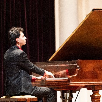 martinoeipiano's profile picture. Pianist (1996), ik hou van historische instrumenten zoals fortepiano's en Erards, daarnaast speel ik graag op moderne vleugels.