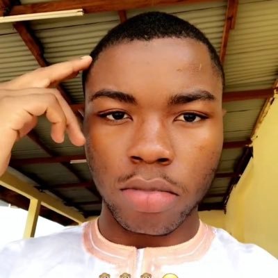 Étudiants en Douane et transit(licence professionnelle),taquin,drôle,reloue,je m’en foutiste,j’aime les chabines et meufs brunes🇨🇩🇨🇲