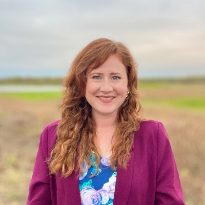 English teacher at TCHS 🐾 | Year 12🍎| I love 🇨🇷🧳🗺️✈️🏕️⛰️🥾⛷️📚🍄