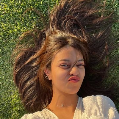 AyaElkhomri's profile picture. intp 🖤
AE*47