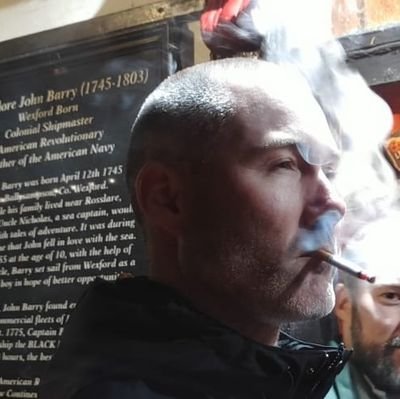 Benicetomonty's profile picture. Teacher and hacker. Enjoy birdies, quotes and proficient employment of homonyms.