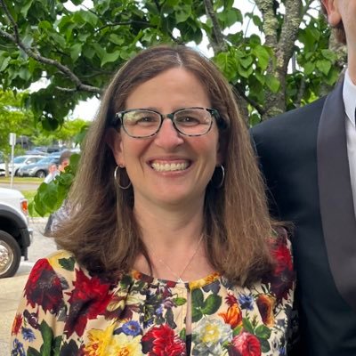 Sports mom. #swimdive #softball #soccer Pediatric hospitalist. #science, #vaccines #endantisemitism. Trolls blocked (w/extreme snark). Tweets my own. (she/her)