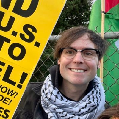 Marxist-Leninist educator, agitator, organizer, theorist, historian, artist, punk | Abolish Capitalism! 📢 Free Palestine! 🇵🇸 | he/they ☭