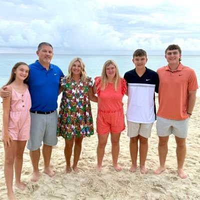 • Married to my best friend • Mama to 4 kiddos • Kindergarten Teacher in the Liberty School District • ❤️baseball & traveling• Lives in Kansas City