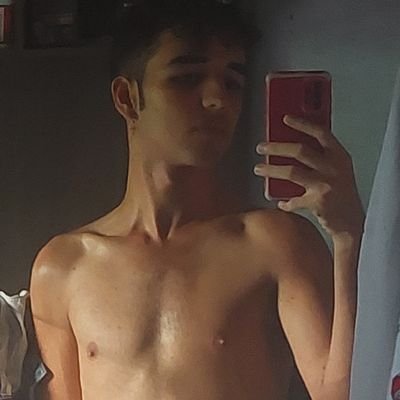 Pequeno_sereio8's profile picture. o último emocionado...🍷

https://t.co/cOu8Mfxynd