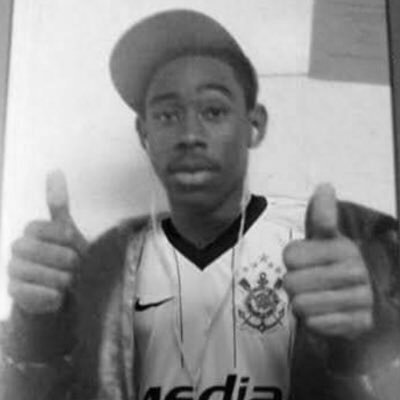 black man taking no losses / @tossedndturned