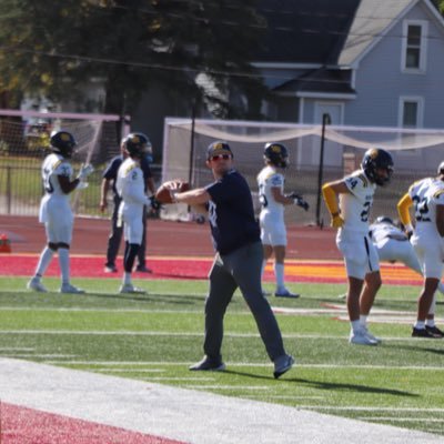 Buena Vista Football LBs Coach —- Kzoo ‘22 Alum