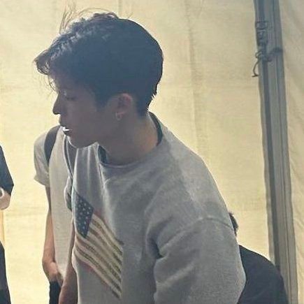 jangan polow coi, ini cuman akun buat baca au, akunnya aktif😭 sering ngehype tapi emang private aja akunnya😭🙏