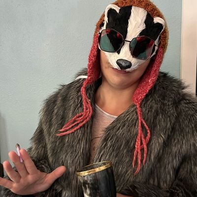 Shannonigunz's profile picture. Weapon of Choice