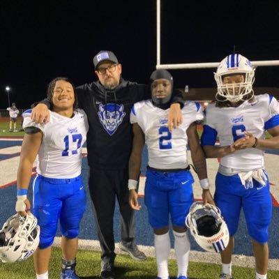 Husband. Father of two boys. Educator. Running Backs Coach/Safeties Coach/Head Freshman Football Coach @BDPFootball. Let's be #playmakers #FDR #BDP