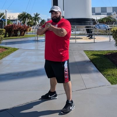 Competitive fighting game player, Sponsored by Long Island Gaming League, YouTuber!
https://t.co/r2BFSHriBl