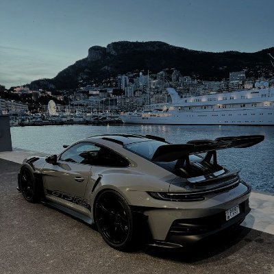 eesoterikk's profile picture. $btc $sol