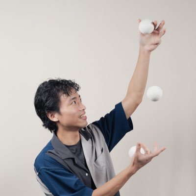 【職業】ジャグリングアーティスト@jugglerSHOGUN 🏯/ワークショップ講師🤹/ソーシャルサーカス @slow_label 🎪/舞台撮影・ライブ配信🎥【制作物】ジャグリングボドゲ@jug_board_game 🎲【趣味】謎解き❓/ドイツ語🇩🇪/パーカッション🥁