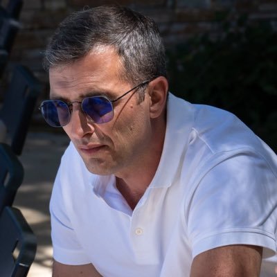 jupaolinetti's profile picture. Liberté Égalité Fraternité Pour que le pouvoir soit au peuple la liberté doit être l’égalité réelle des droits ce qui conduira ainsi à une fraternité salvatrice