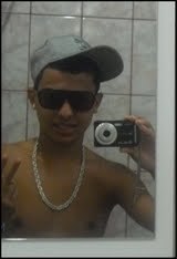 Ousadoo Polemico. E Servo do senhor JESUS ..! Um mlk querendo realizar seu sonho de ser jogador éh noixx :P...