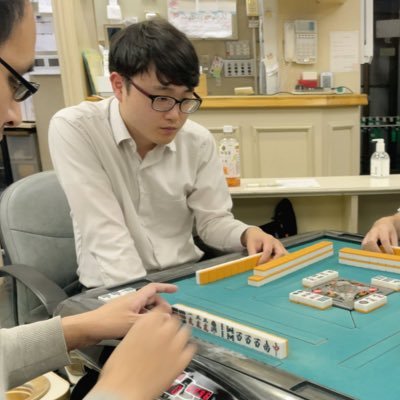 最高位戦日本プロ麻雀協会49期前期入会です。会社員です。好きなものは麻雀/将棋/食/swallows/ちいかわ です。
