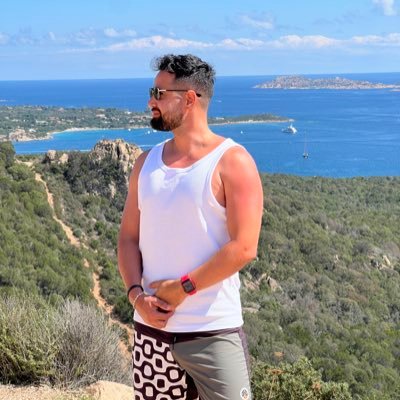 Rawrsefii's profile picture. Got a watch and car problem 😅 I regret nothing you see on this profile