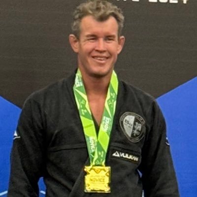 Husband, Dad, sometimes business guy, sometimes pilot and often a Mediocre Jiu Jitsu Practitioner
