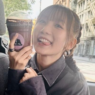 CLUB夜遊会員
Ayaseさんの曲が好き〜✨
Ikuraちゃんの歌声が好き〜✨
ラーメンとYOASOBI好きなオッチャン🍜
YOASOBI及びsupportメンバにしか興味ありません😊
人の言葉を借りるのでは無く自分の言葉で呟きます!
無言フォローお許し下さい(_ _)
エロ垢、勧誘❌️