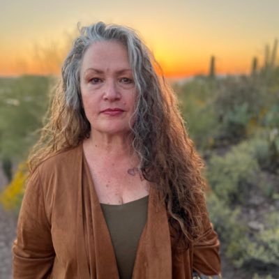 Molly Lyons 💛🐝⚖️ 🪷Theatre Artist. Dog mom. #KamalaDeviHarris I am @mollylyons at other social media #TeamGleason
