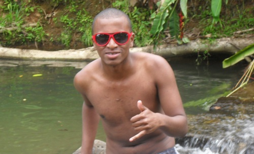 Eu tenho FÉ e sei qe minha estrela ainda vai brilhaar ♫