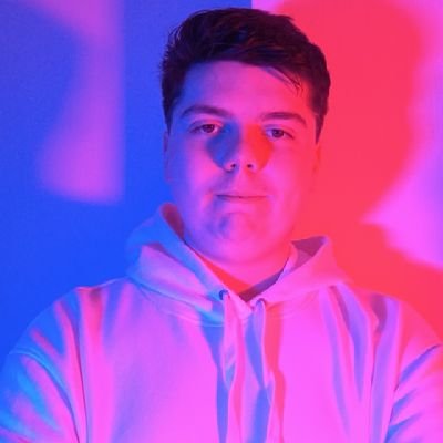 YouTubeur Streameur Blagueur
Parle Français et Anglais Speak French and English