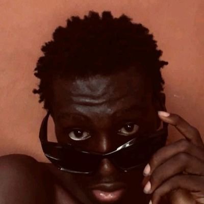 WizyG001's profile picture. Ojuju 3ybe👹
Ex-commando☠
Military zone keep off MF's😌