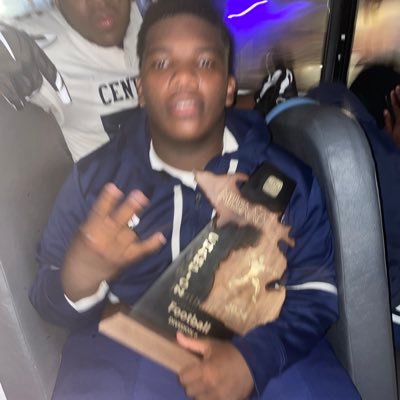 class of 2025 Center Detroit Central High School email:armone211@gmail.com📍Detroit Michigan Student athlete
