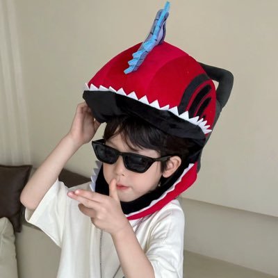 MeiCeng72786's profile picture. 