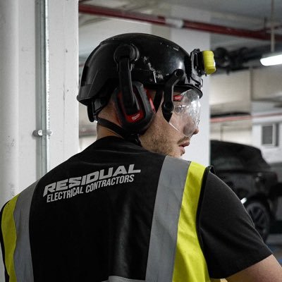 Electrician & Filmmaker 👷🏼♂️🎥 Let's work together👇🏼