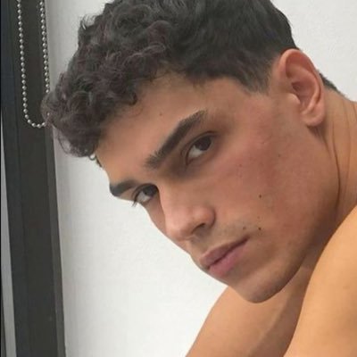 yaoyi_529220's profile picture. Tu es un chat,mon joli chat