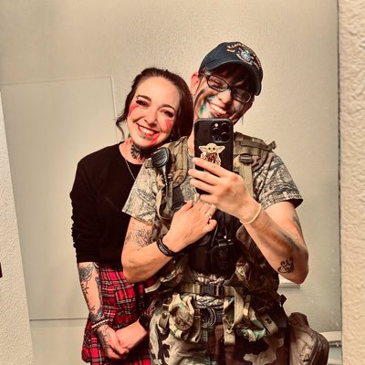 Dog groomer 🦮💛 (L)gbt 🌈 27✨ Married to Annie 💕💍✨
