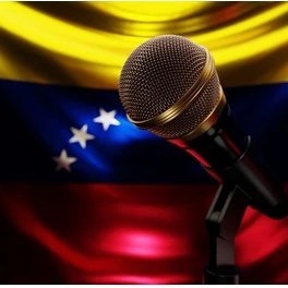 Alam Niechi, reporteando desde Venezolana tv. Desmintiendo al fascismo🌎
Venezuela vive en paz🕊🌞
En cada elección Vzla sufre el odio fascista de los medios.