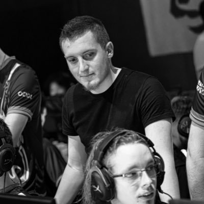 ▪️ French Guy working for▪️ Airsoft Player ▪️ Ex coach R6S ▪️