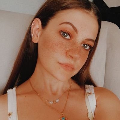 Sul Sul🌼🌼Moldovan🇲🇩|Mom|Wife| Simmer🎮I play on PS📌Gallery ID: CherrieeeX