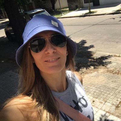 Spanish Translator, Developing Artist, Crocheter, Proud Left-Handed, Cat-lover, Yogui. Enjoying life to the fullest