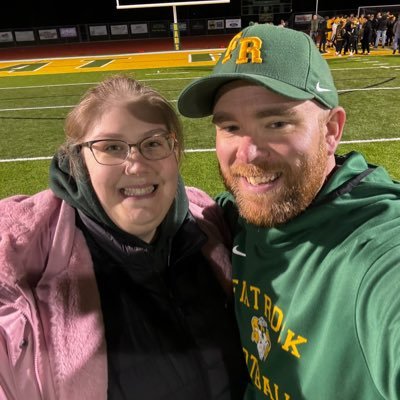 Flat Rock Football Offensive Line Coach #RunTheDamnBall l Fan of the 2021, 2022 & 2023 Big Ten Champion AND 2023 National Champion Michigan Wolverines.
