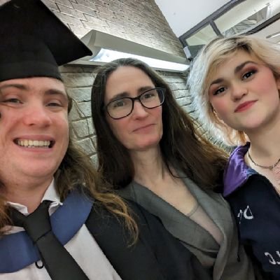 Dual code rugby fan, walker taker of far too many pictures. Living kidney donor raising awareness and money for Kidney Care UK
