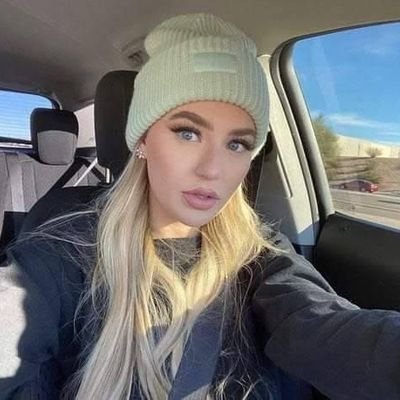 TianaMallon32's profile picture. Beauty